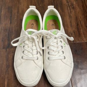 CARIUMA OCA LOW OFF-WHITE CANVAS SNEAKER US WOMENS SIZE 8.5